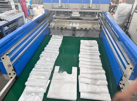Photo 5 of 6 — T-Shirt Bag Making Machine (DFR-400X2)